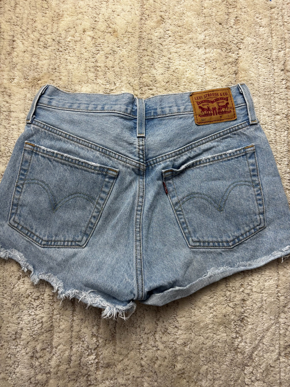 Levi Strauss 501 Cutoff Denim Shorts Light Wash Frayed Hem